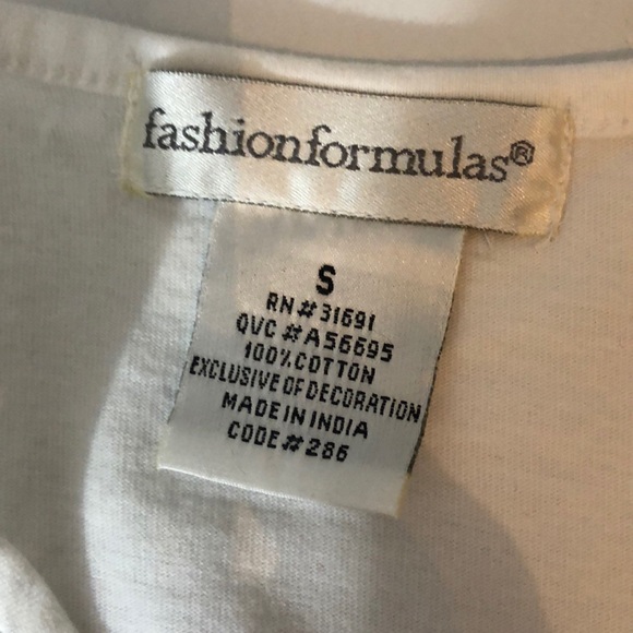 Fashion Formulas size small embroidered tank top - Picture 8 of 9